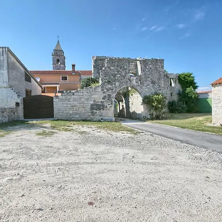 Kika Holiday Ferienhaus Marčana